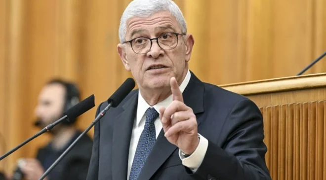 Musavat Derviş oğlu altını çizdi, Bu millet ihaneti asla af etmez gereğini de yapar